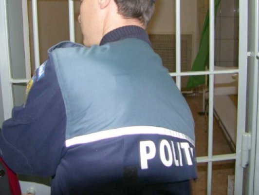 Bărbatul care şi-a omorât concubina pentru că făcuse pe ea a fost trimis în judecată